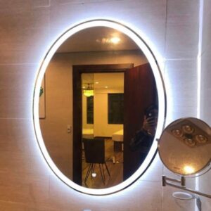 Gương cảm ứng đèn led bầu dục Mã KT GU01